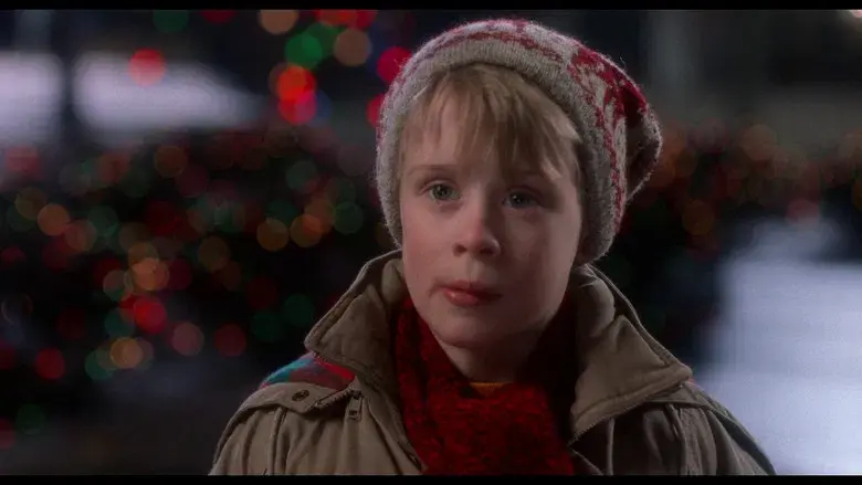 Solo en casa - Fondo