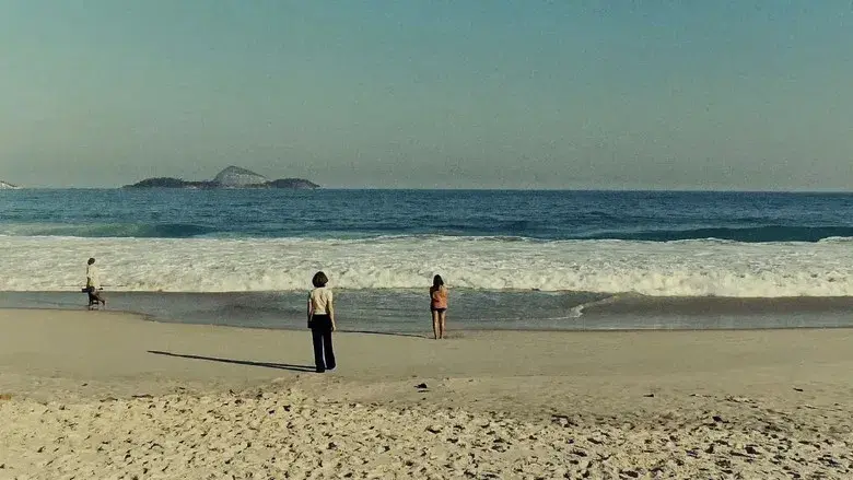 Aún estoy aquí - Fondo