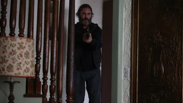 En realidad, nunca estuviste aquí - Fondo