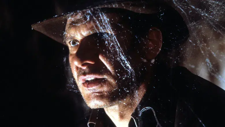 Indiana Jones y la última cruzada - Fondo