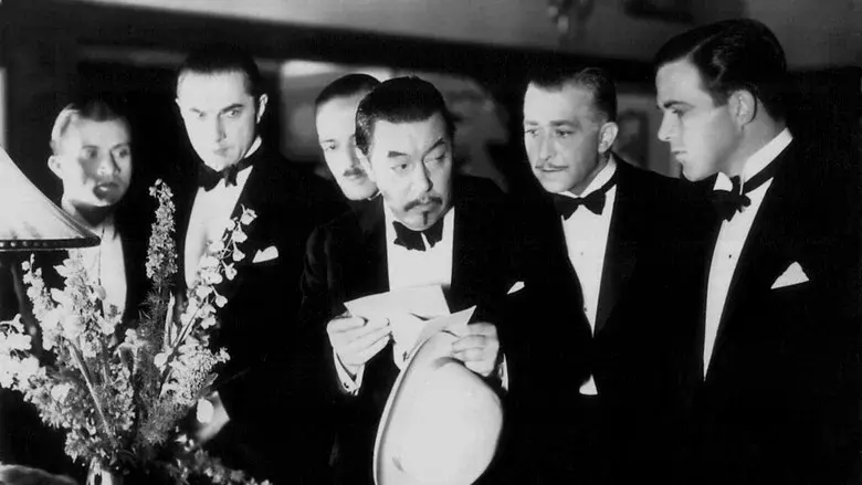 The Black Camel - Fondo