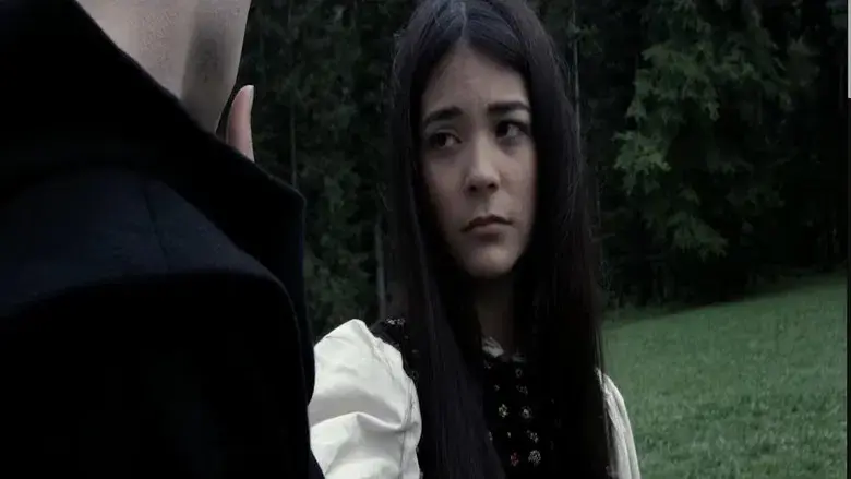 Réquiem: Tres cuentos de terror - Fondo