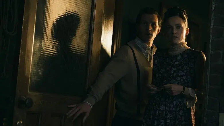 Expediente Warren: El último rito - Fondo