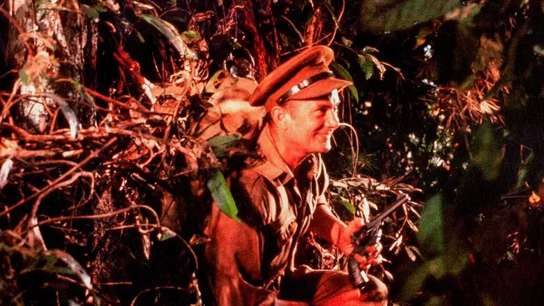 Comando en el mar de China - Fondo