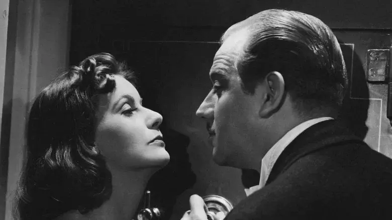 Ninotchka - Fondo