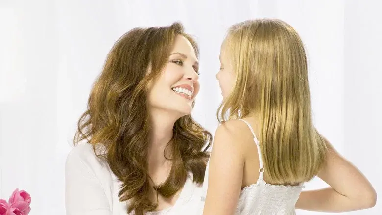 Bound By a Secret - Fondo