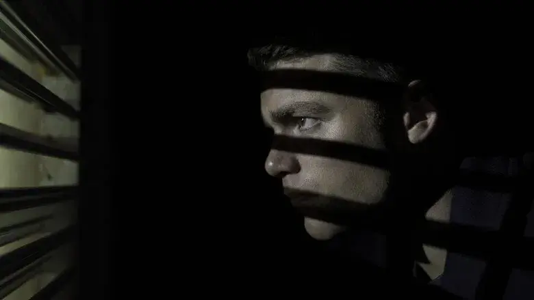 El agente nocturno - Fondo