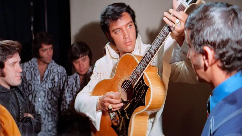 EPiC: Elvis Presley in Concert - Fondo