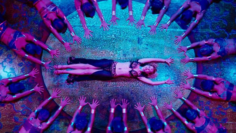 Moulin Rouge - Fondo