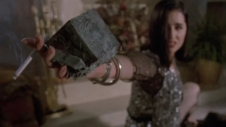 Hellraiser III: Infierno en la Tierra - Fondo