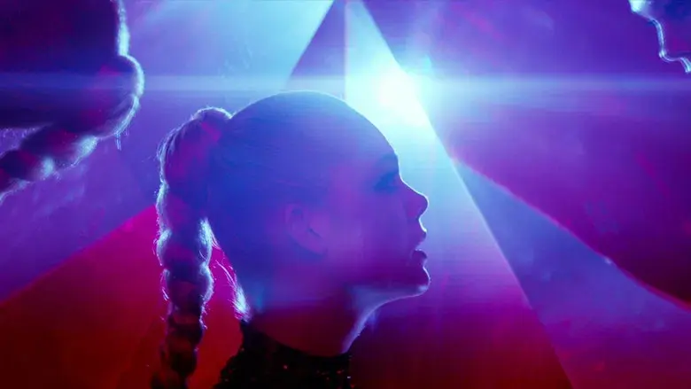The Neon Demon - Fondo