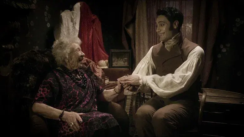 Lo que hacemos en las sombras - Fondo