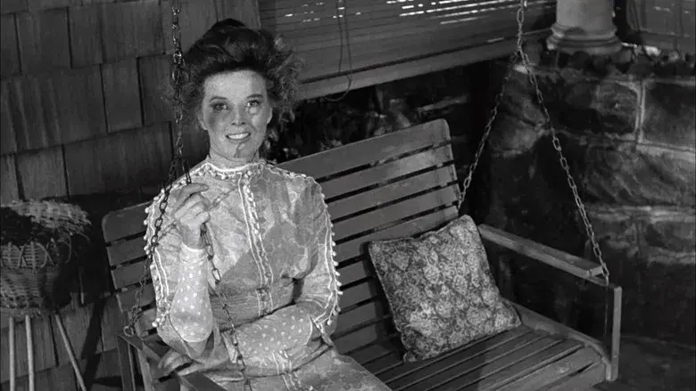 Larga jornada hacia la noche - Fondo