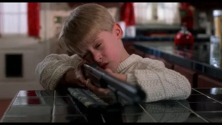 Solo en casa - Fondo