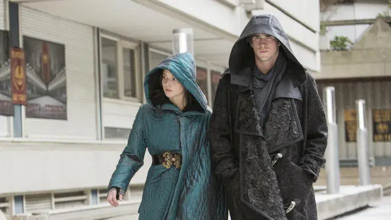 Los Juegos del Hambre: Sinsajo - Parte 2 - Fondo