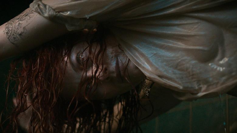 Posesión infernal: El despertar - Fondo