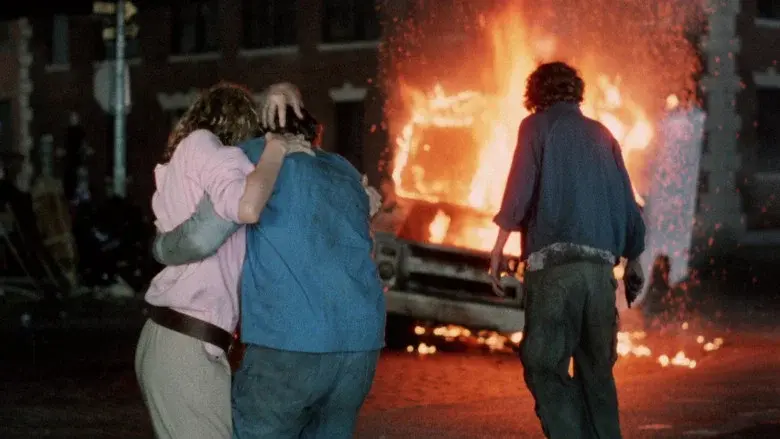 C.H.U.D. - Caníbales Humanoides Ululantes Demoníacos - Fondo