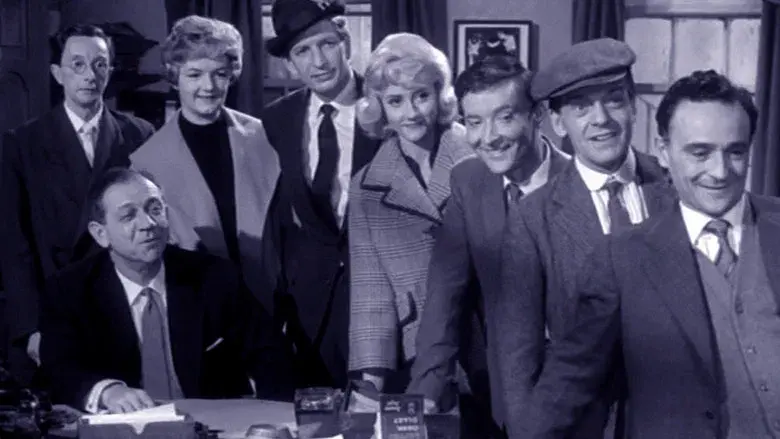 Carry On Regardless - Fondo