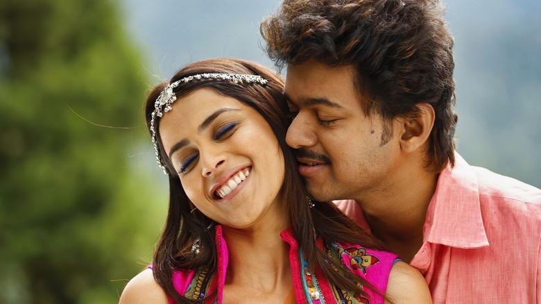 வேலாயுதம் - Fondo