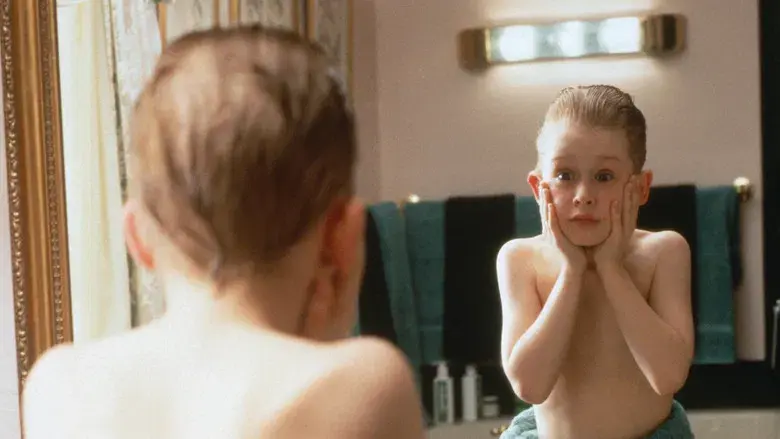 Solo en casa - Fondo