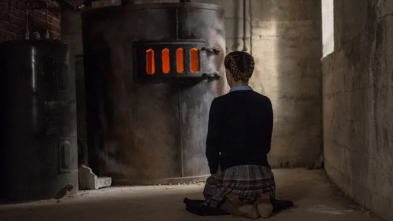 La enviada del mal - Fondo