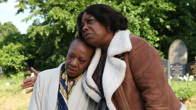 Mi única familia - Fondo