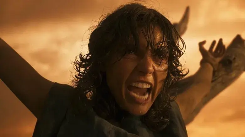 Furiosa: De la saga Mad Max - Fondo