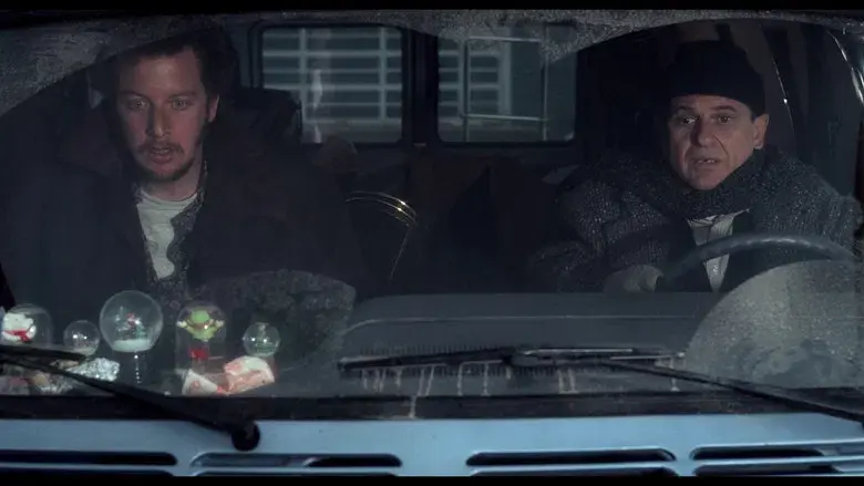 Solo en casa - Fondo