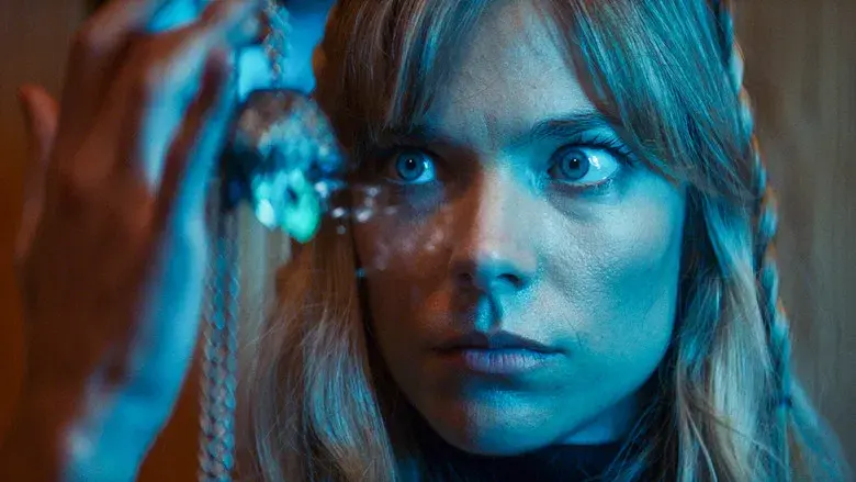 Hay algo en el bosque - Fondo