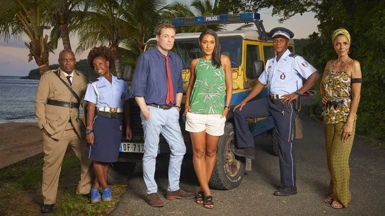 Crimen en el paraíso - Fondo