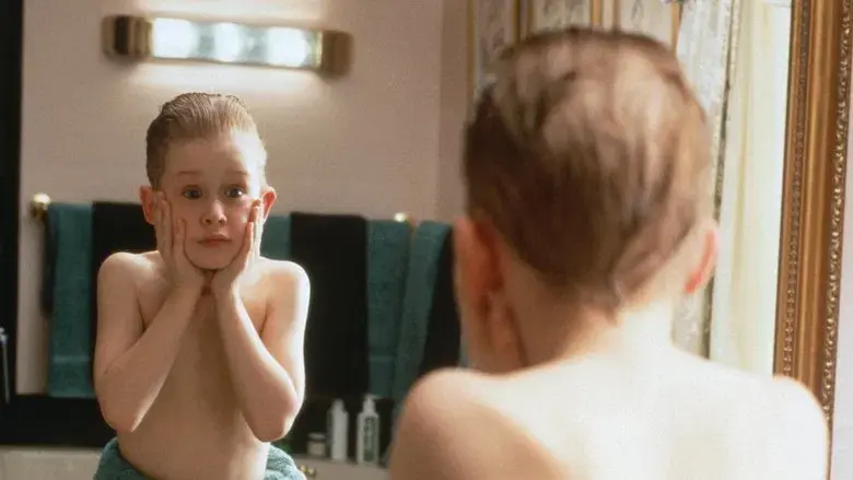 Solo en casa - Fondo