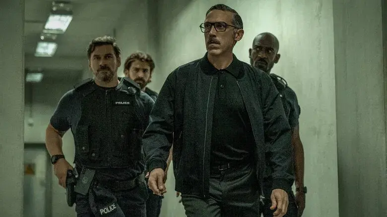 Juego de ladrones 2: Pantera - Fondo