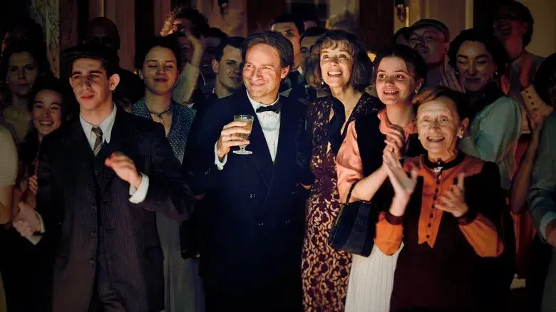 Stella. Víctima y culpable - Fondo