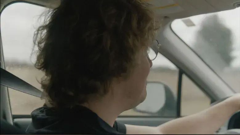 Matt and Mara - Fondo