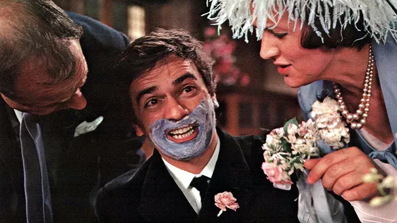 30 Is a Dangerous Age, Cynthia! - Fondo