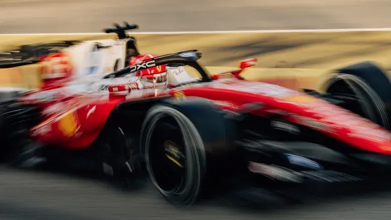 Formula 1: La emoción de un Grand Prix - Fondo