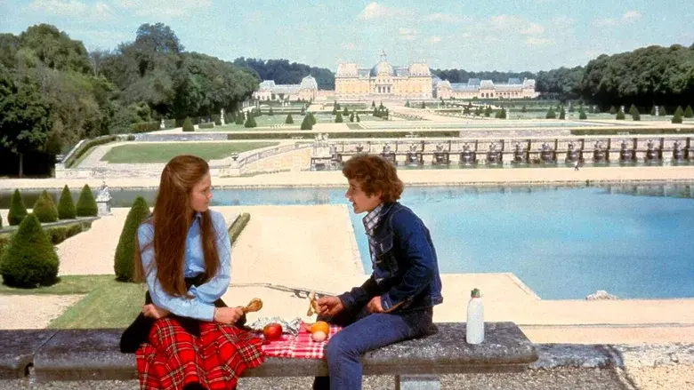 Un pequeño romance - Fondo