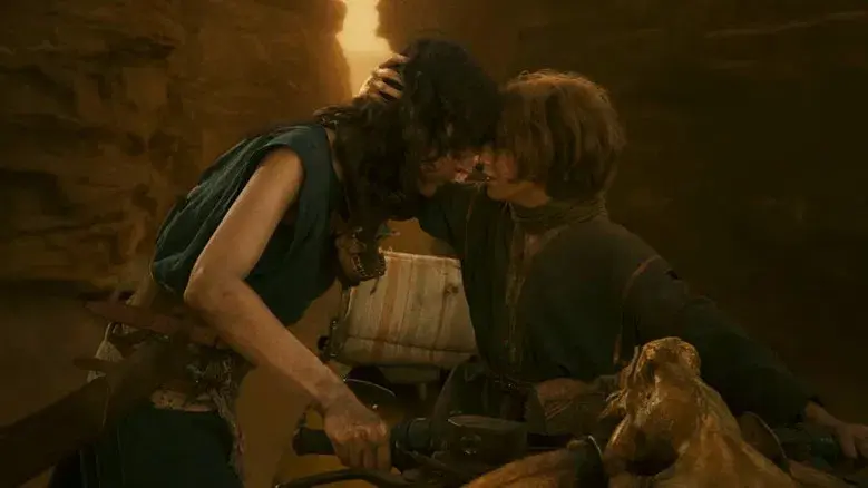 Furiosa: De la saga Mad Max - Fondo