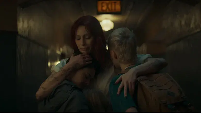 Posesión infernal: El despertar - Fondo