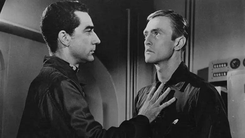 Guerra de satélites - Fondo