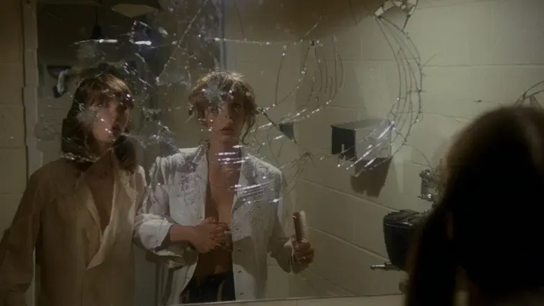Prom Night: Llamadas de terror - Fondo