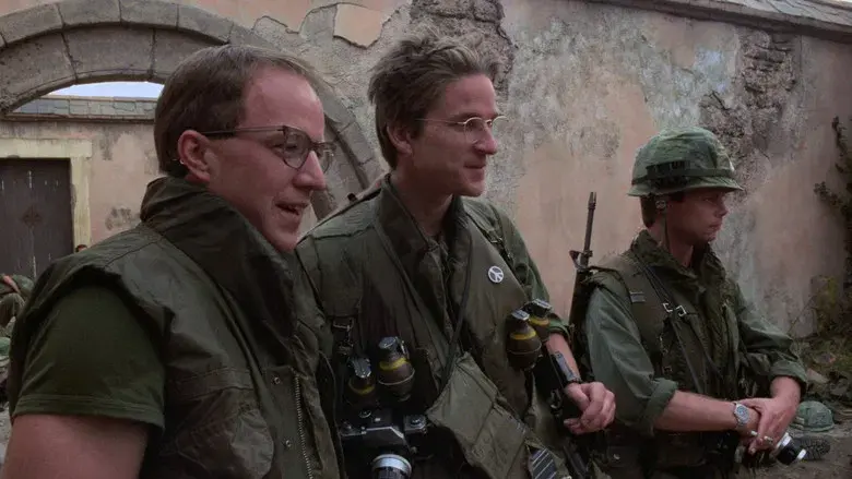 La chaqueta metálica - Fondo