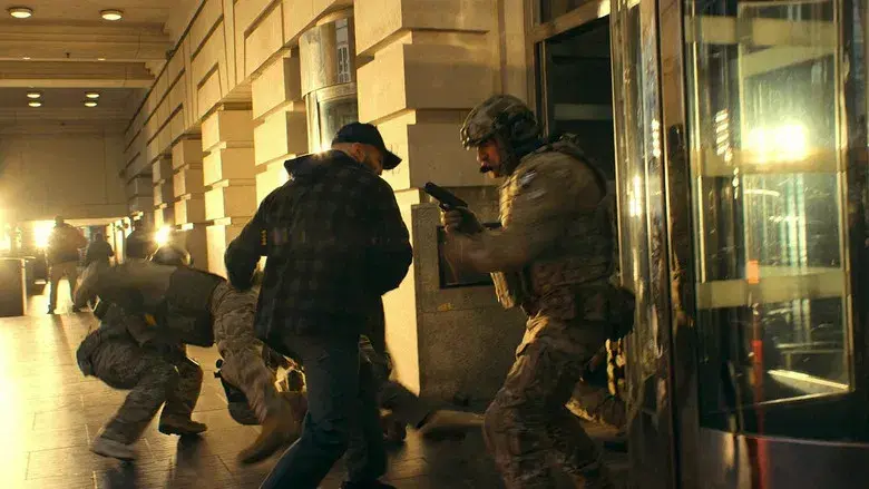 Beekeeper: El protector - Fondo