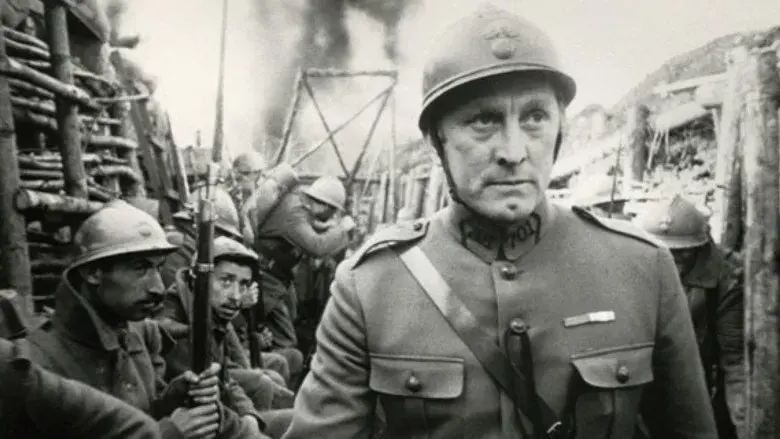 Senderos de gloria - Fondo