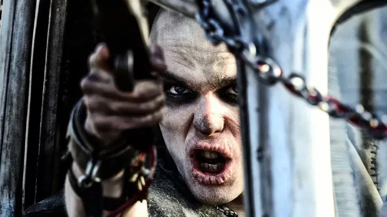 Mad Max: Furia en la carretera - Fondo