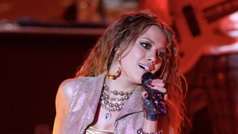 Hilary Duff: Live at Gibson Amphitheatre - Fondo