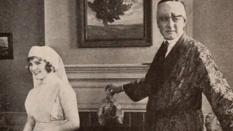 Nurse Marjorie - Fondo