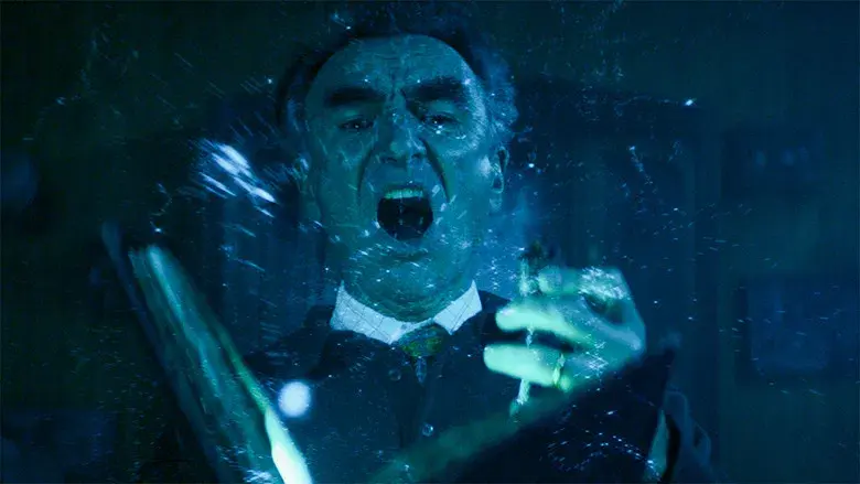 Hay algo en el bosque - Fondo