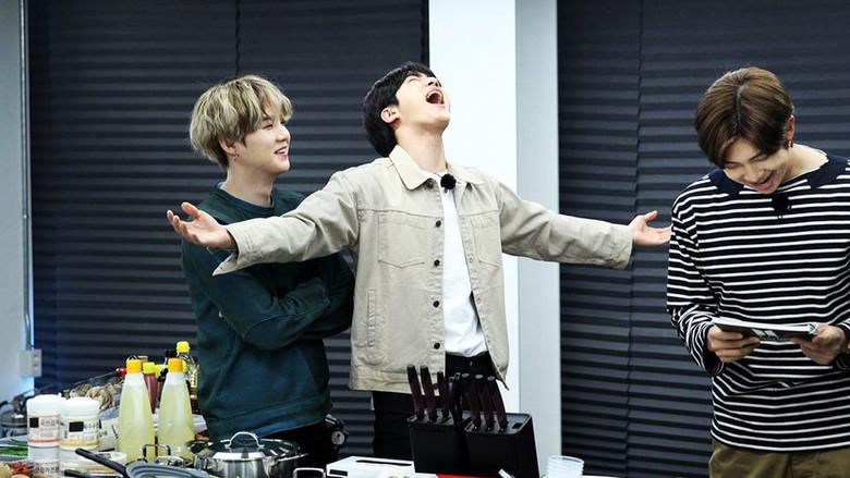 Corre BTS (Run BTS) - Fondo