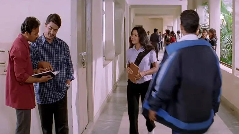 స్టూడెంట్ నెం.1 - Fondo